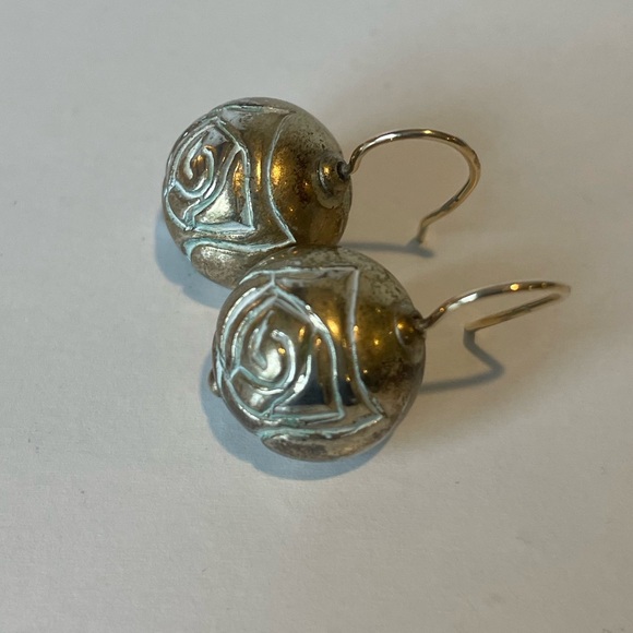 💎 **Vintage Liz Claiborne Multi-Strand Necklace & Matching Earrings** 💎 - Picture 4 of 9